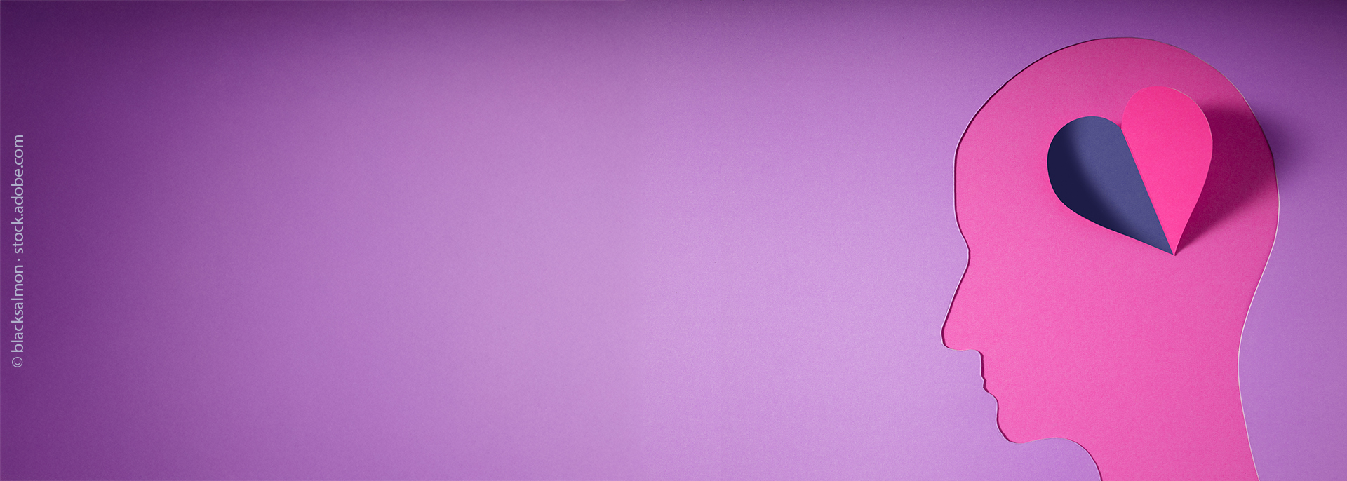 World Mental Health Day. Paper Cut as Human Head with Heart inst Darstellung mit Kopf und einem Herz anstelle des Gehirns